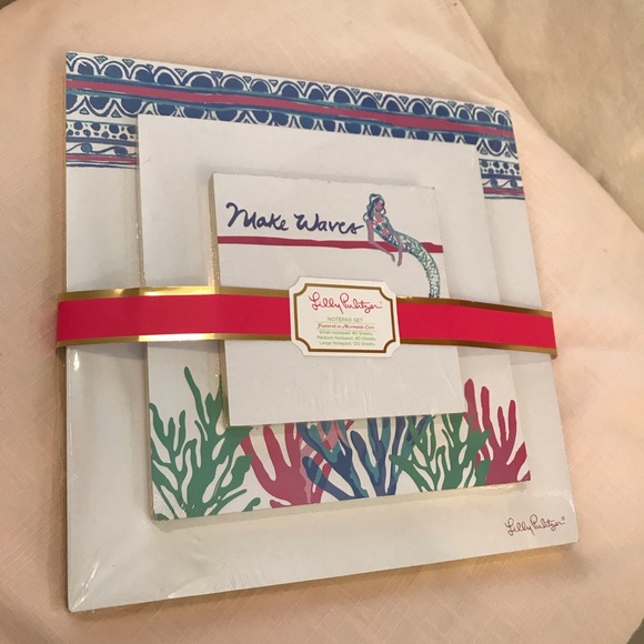 Lilly Pulitzer Notepad Set of 3 Mermaids Cove Pads - Picture 3 of 6